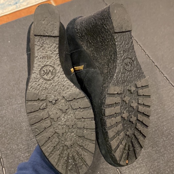 Michael Kors women’s Black Suede Platform Boots - Picture 4 of 6